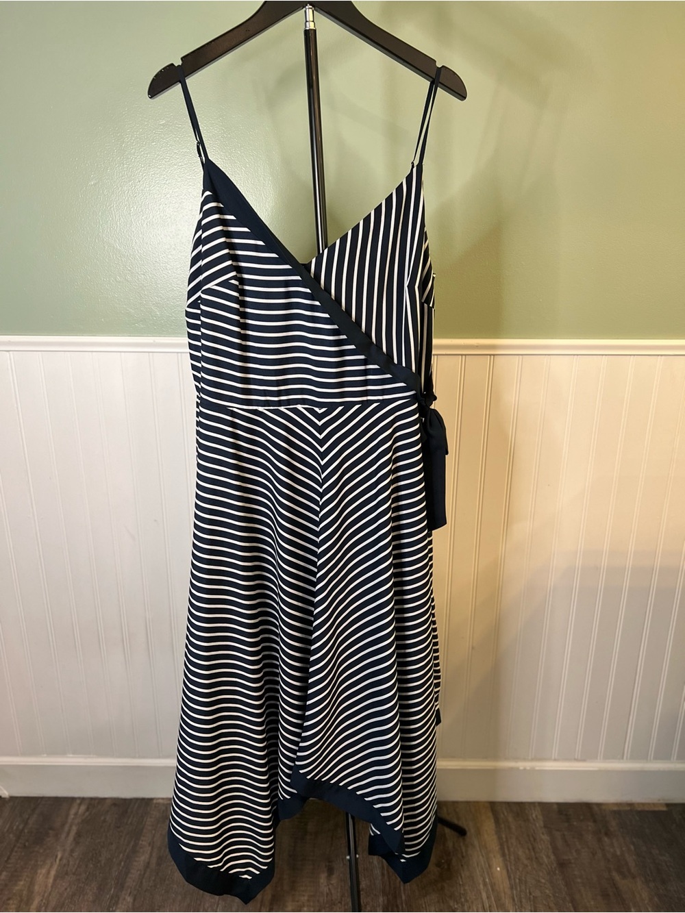 EUC- Banana Republic Navy & White Striped Strapless Faux Wrap Midi Dress.Size 14